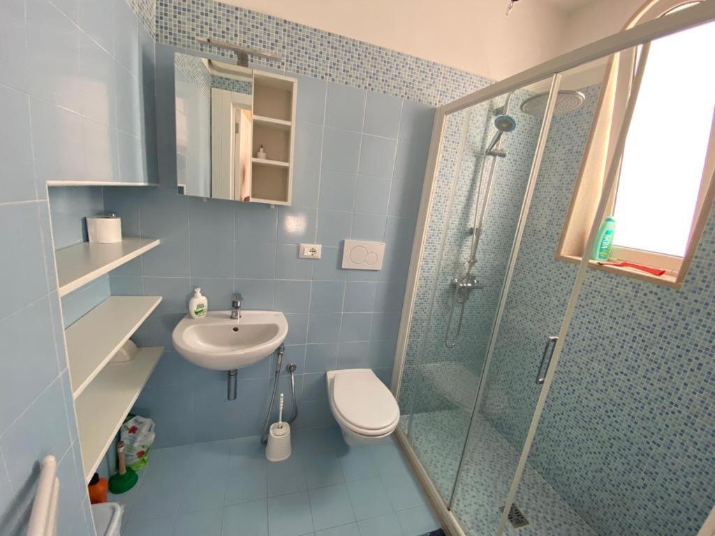 Casa Vacanze Illiria A Roca Vecchia Vicinissima Al Mare Exterior foto